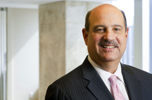 Barry Salzberg, CEO of Deloitte Touche Tohmatsu Ltd., will discuss global business and leadership as the 2014 R. W. Freeman Distinguished Lecturer.