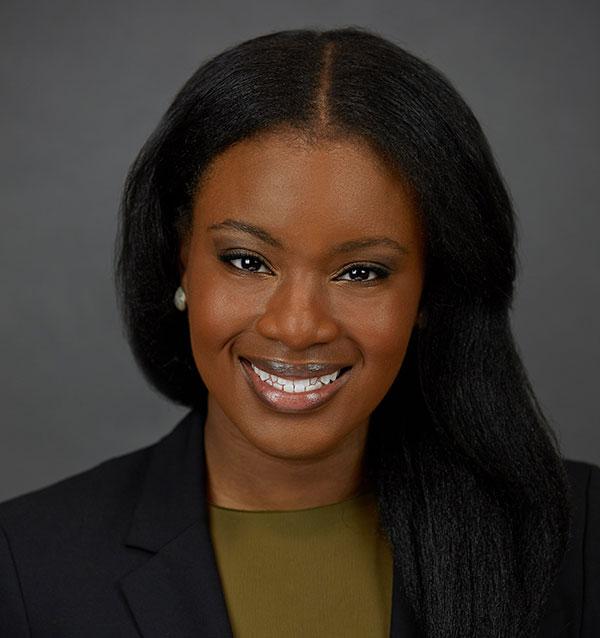 Lola Soniregun headshot