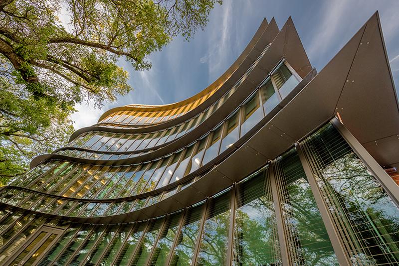 Goldring Woldenberg Business Complex exterior