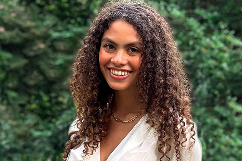 headshot of Sofia