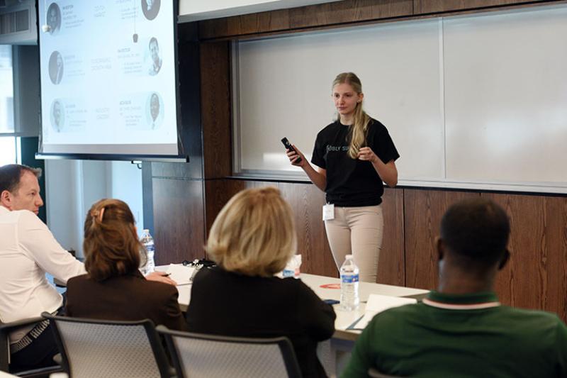 ohns Hopkins University graduate student Casey Grage pitches Hubly Surgical at 2022 Tulane Business Model Competition