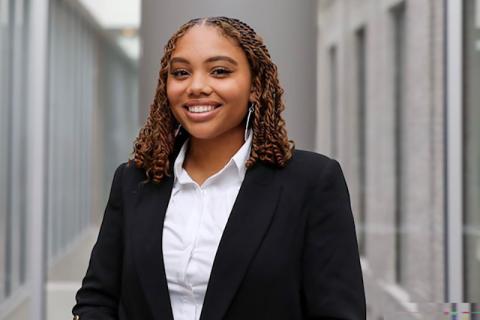 Aryanna Baytop headshot