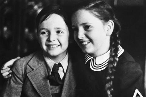 Black and white portrait of Steven and Estera Fenves from late 1930s