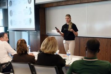 ohns Hopkins University graduate student Casey Grage pitches Hubly Surgical at 2022 Tulane Business Model Competition